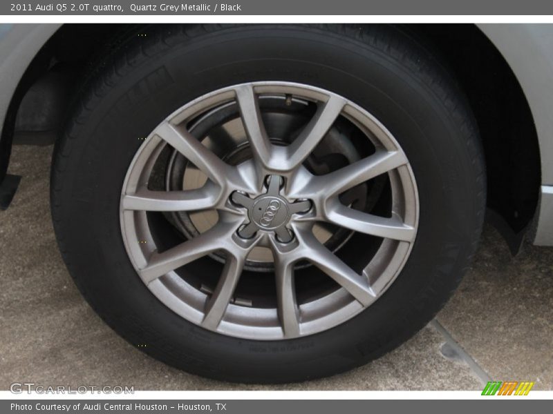 Quartz Grey Metallic / Black 2011 Audi Q5 2.0T quattro