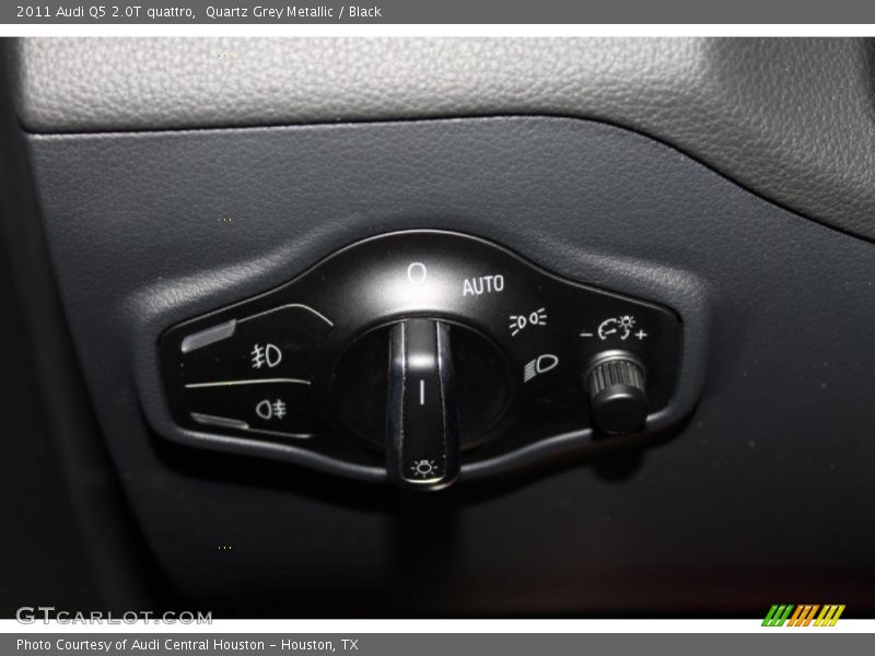 Quartz Grey Metallic / Black 2011 Audi Q5 2.0T quattro