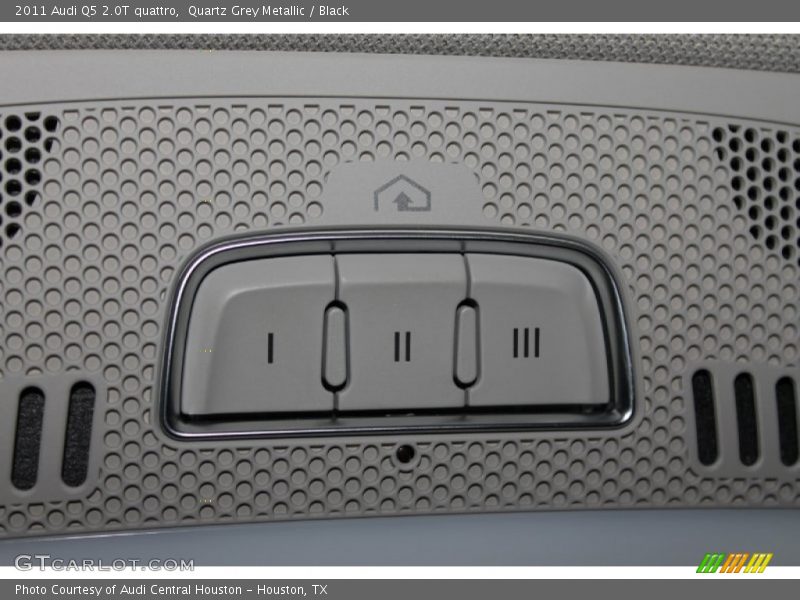 Quartz Grey Metallic / Black 2011 Audi Q5 2.0T quattro