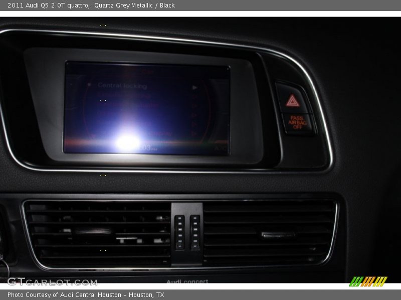 Quartz Grey Metallic / Black 2011 Audi Q5 2.0T quattro
