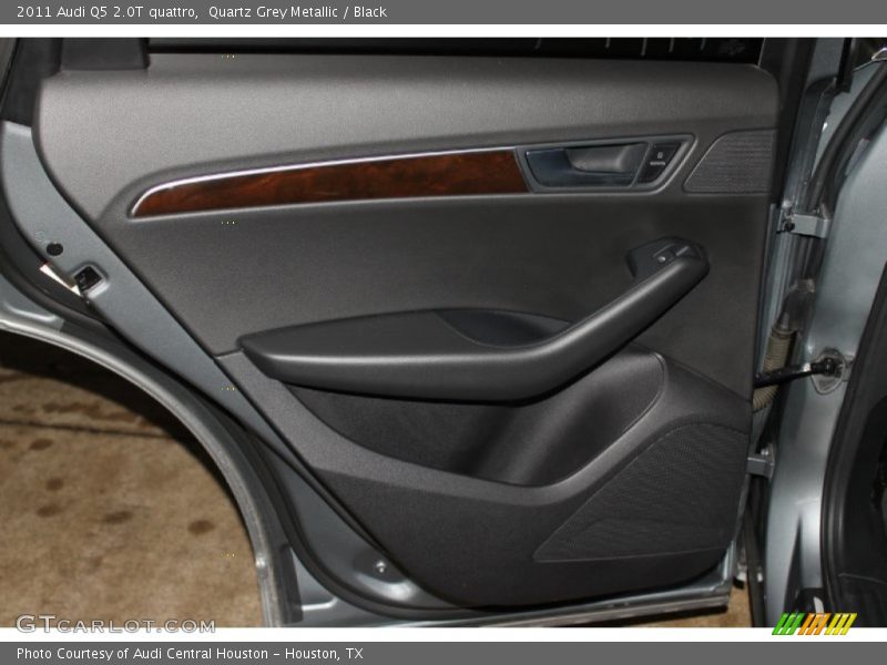 Quartz Grey Metallic / Black 2011 Audi Q5 2.0T quattro