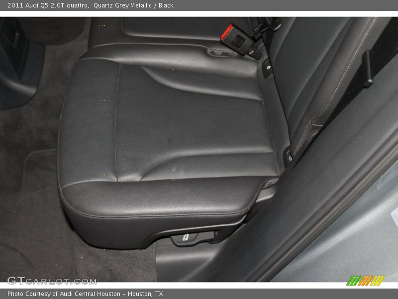Quartz Grey Metallic / Black 2011 Audi Q5 2.0T quattro