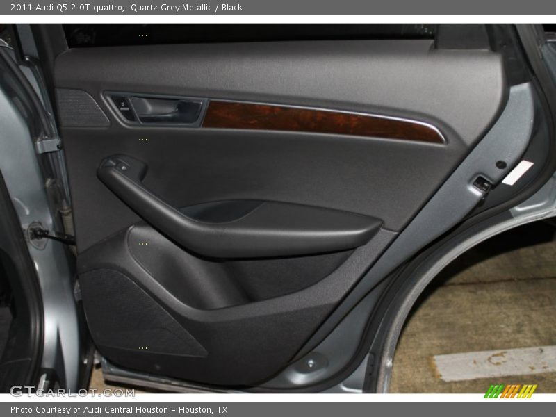 Quartz Grey Metallic / Black 2011 Audi Q5 2.0T quattro