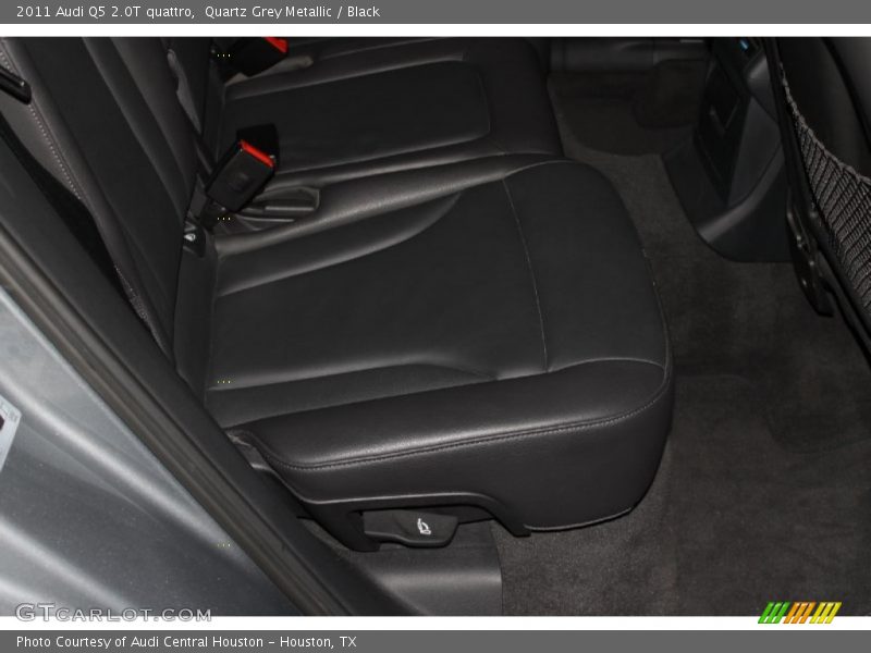 Quartz Grey Metallic / Black 2011 Audi Q5 2.0T quattro