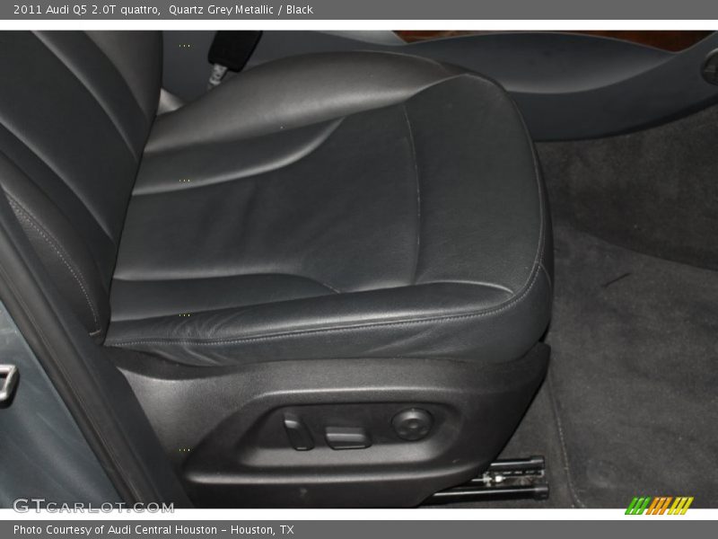 Quartz Grey Metallic / Black 2011 Audi Q5 2.0T quattro