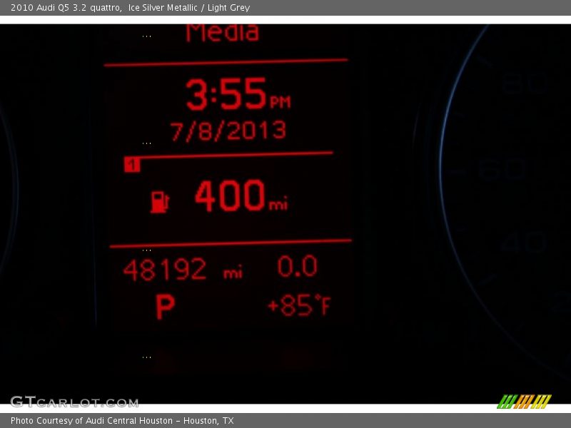 Ice Silver Metallic / Light Grey 2010 Audi Q5 3.2 quattro