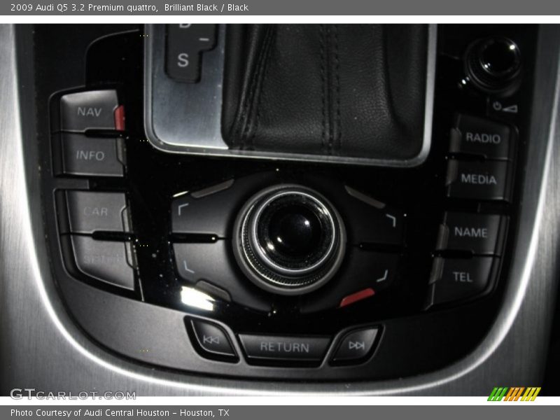 Brilliant Black / Black 2009 Audi Q5 3.2 Premium quattro