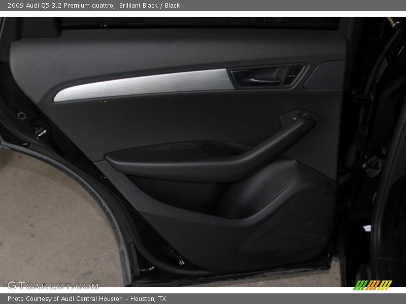 Brilliant Black / Black 2009 Audi Q5 3.2 Premium quattro