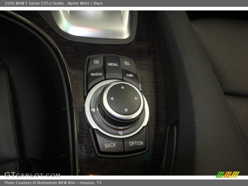 Alpine White / Black 2009 BMW 5 Series 535xi Sedan