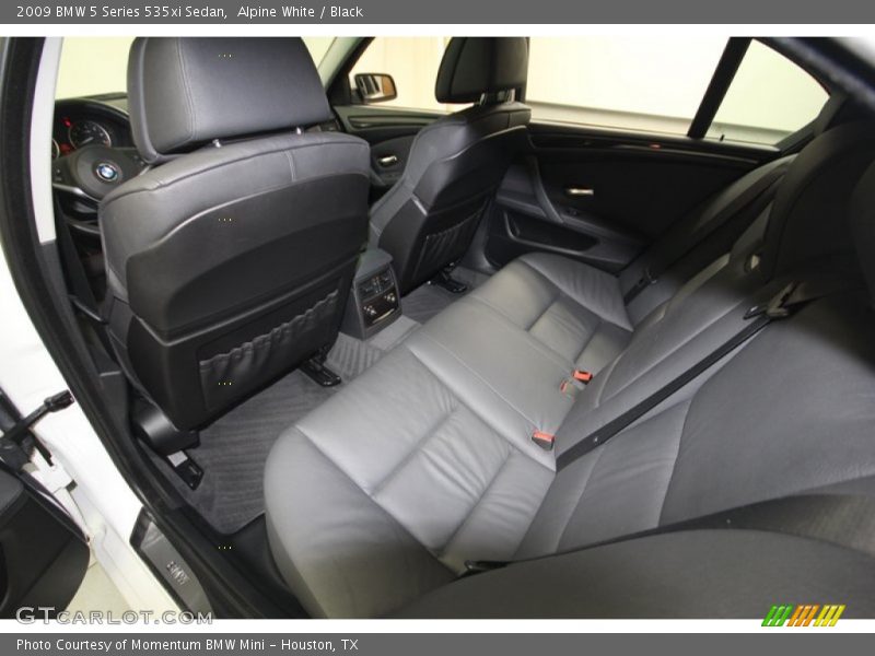 Alpine White / Black 2009 BMW 5 Series 535xi Sedan