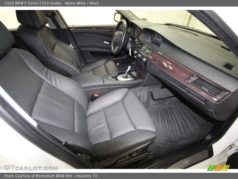 Alpine White / Black 2009 BMW 5 Series 535xi Sedan