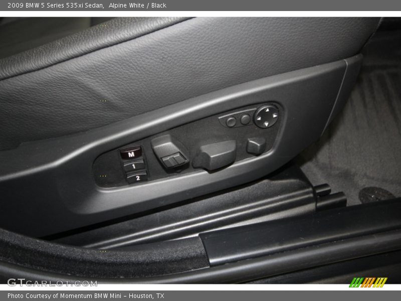Alpine White / Black 2009 BMW 5 Series 535xi Sedan