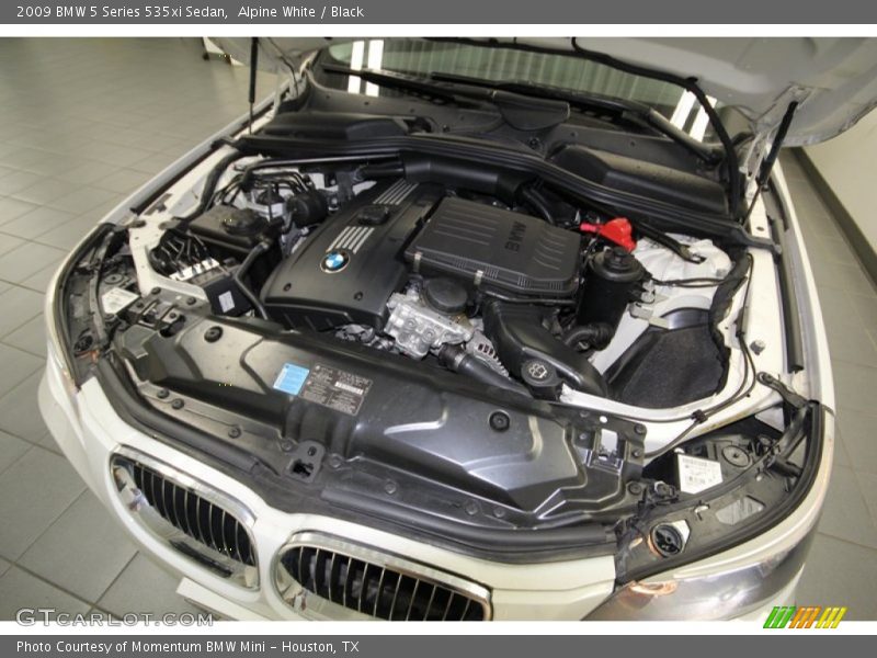 Alpine White / Black 2009 BMW 5 Series 535xi Sedan