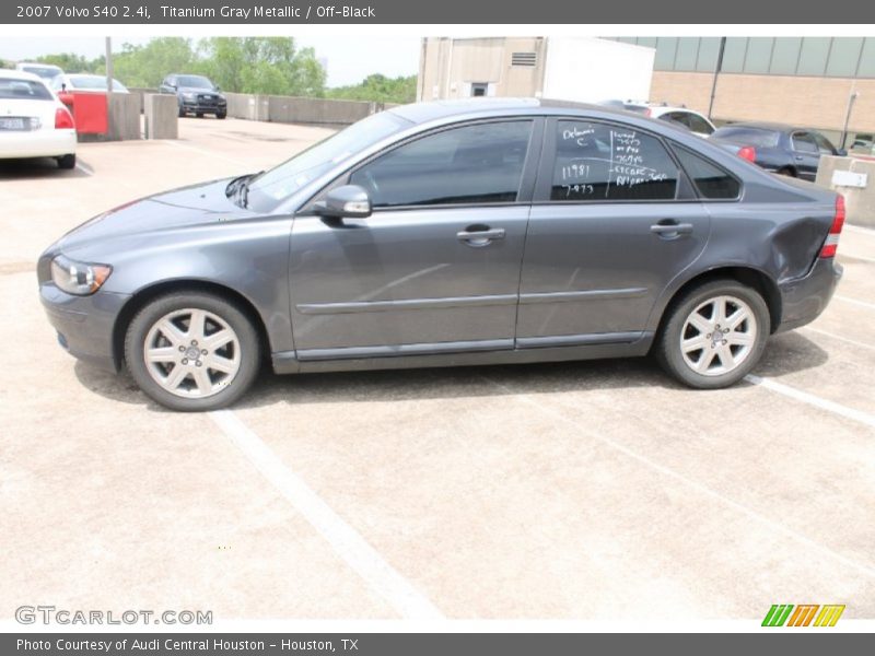 Titanium Gray Metallic / Off-Black 2007 Volvo S40 2.4i