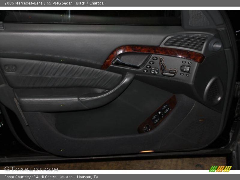 Door Panel of 2006 S 65 AMG Sedan