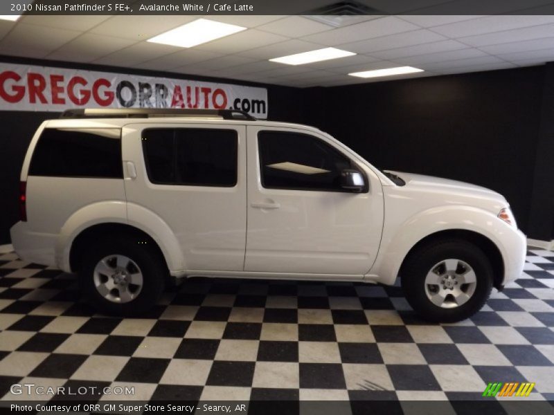 Avalanche White / Cafe Latte 2010 Nissan Pathfinder S FE+