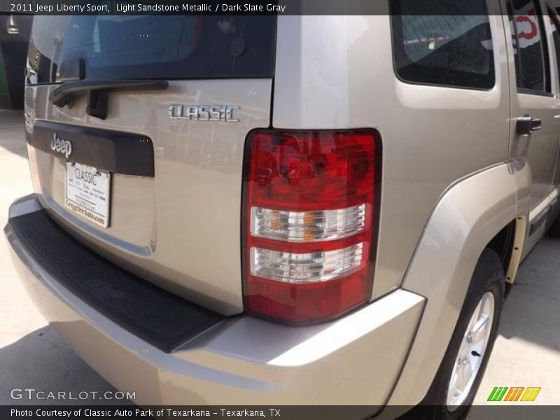 Light Sandstone Metallic / Dark Slate Gray 2011 Jeep Liberty Sport