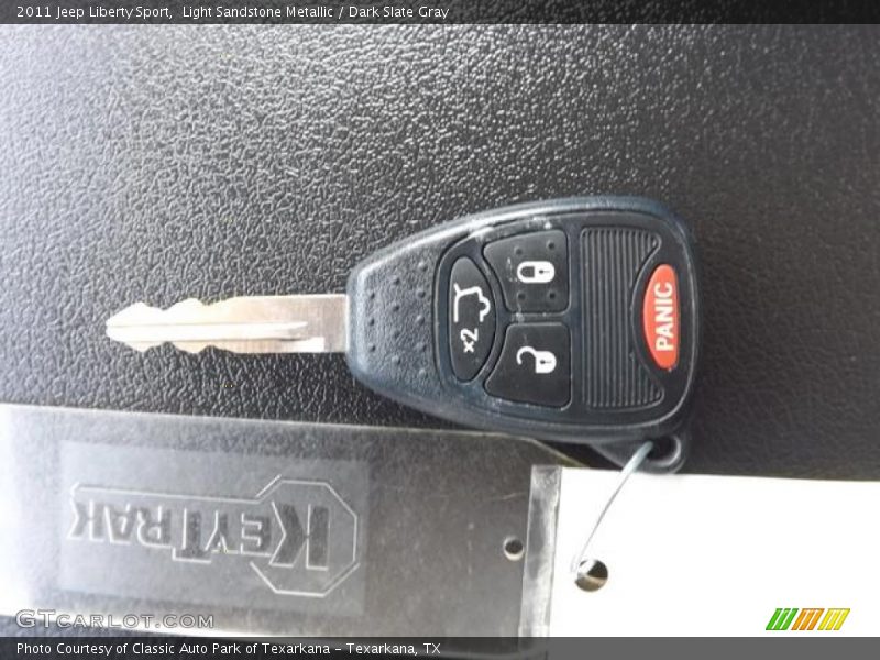 Light Sandstone Metallic / Dark Slate Gray 2011 Jeep Liberty Sport