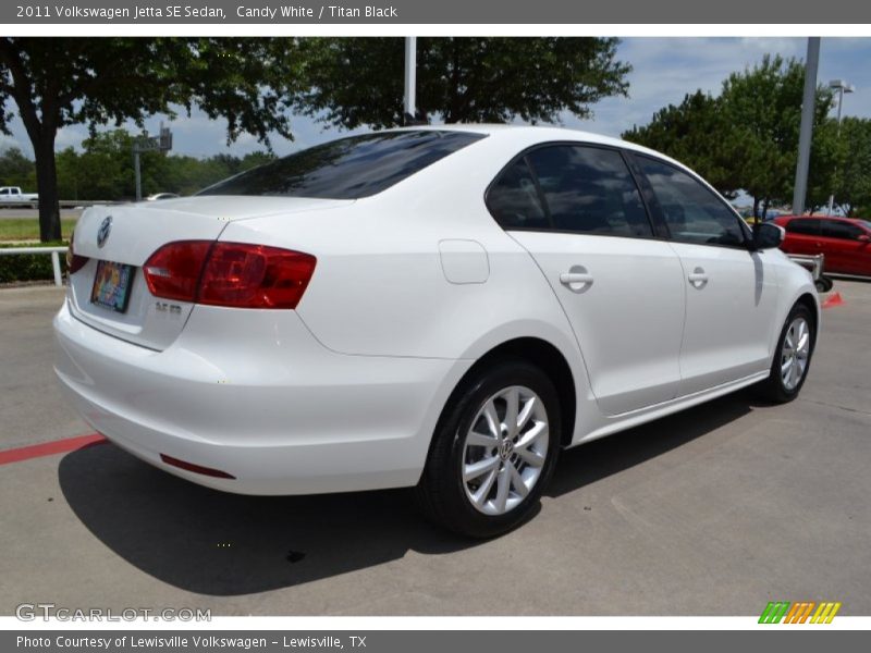 Candy White / Titan Black 2011 Volkswagen Jetta SE Sedan