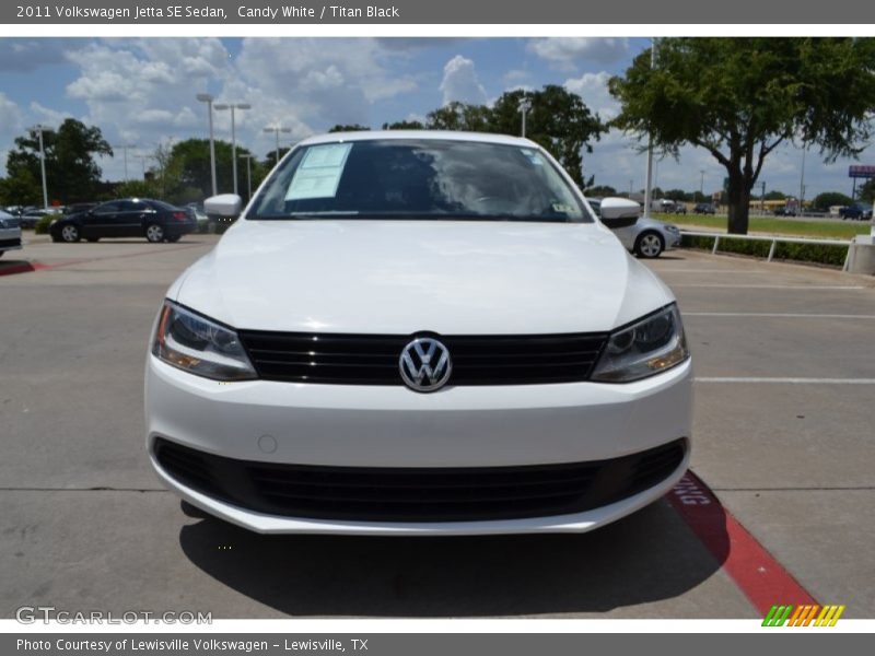 Candy White / Titan Black 2011 Volkswagen Jetta SE Sedan