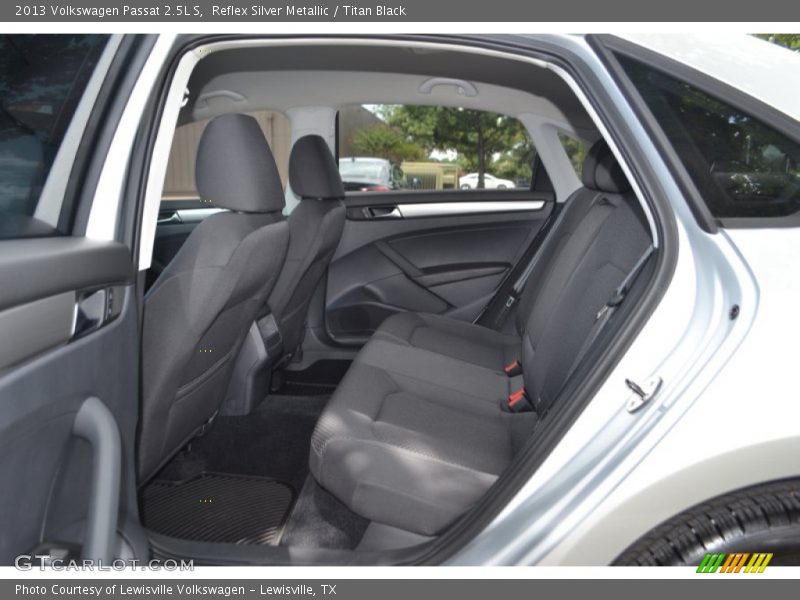 Reflex Silver Metallic / Titan Black 2013 Volkswagen Passat 2.5L S