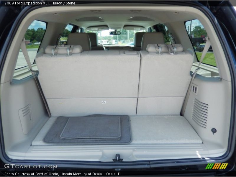 Black / Stone 2009 Ford Expedition XLT