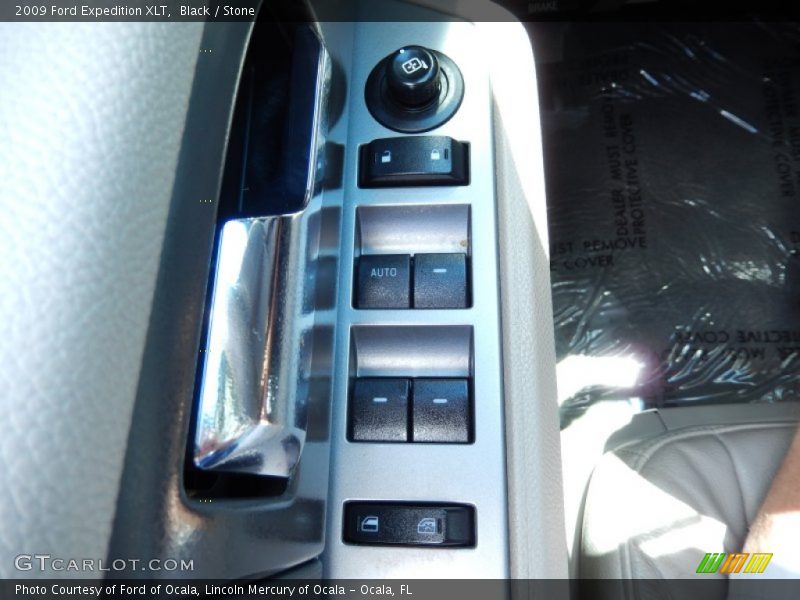 Black / Stone 2009 Ford Expedition XLT