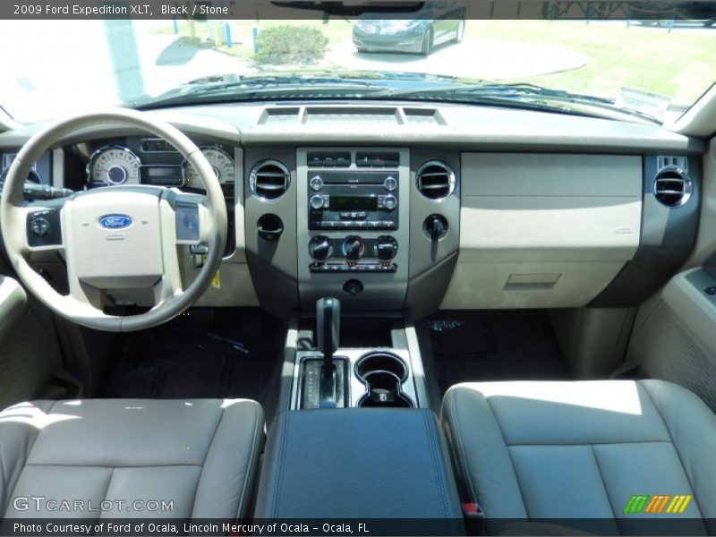 Black / Stone 2009 Ford Expedition XLT