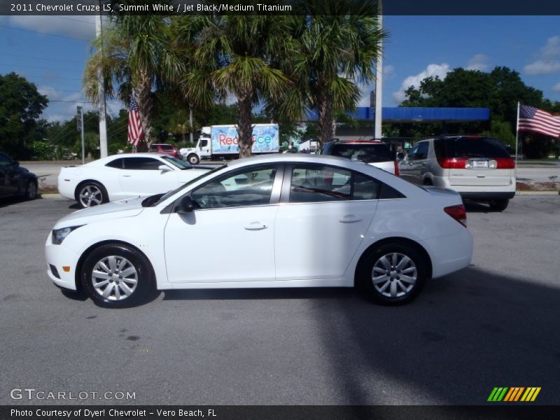 Summit White / Jet Black/Medium Titanium 2011 Chevrolet Cruze LS