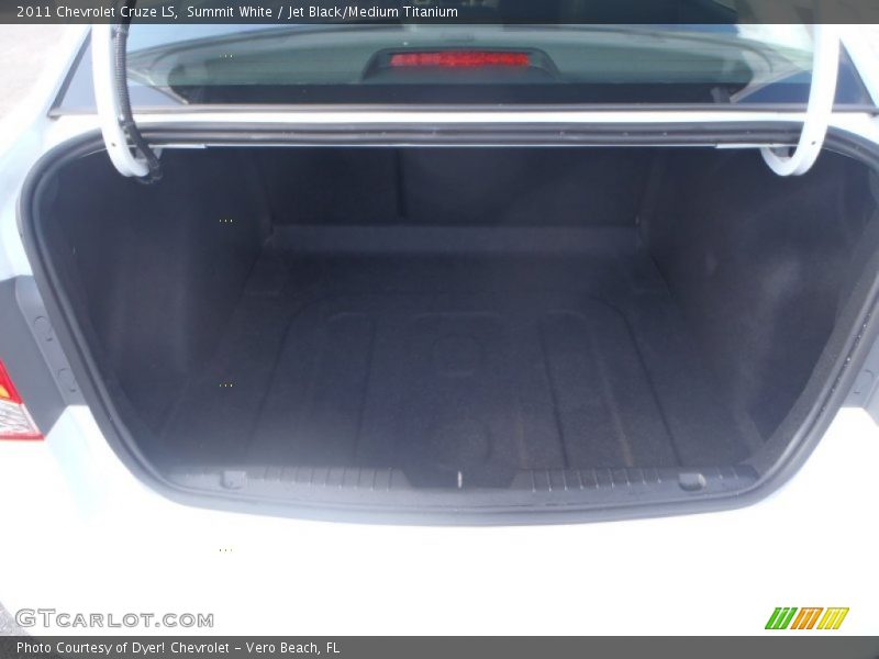 Summit White / Jet Black/Medium Titanium 2011 Chevrolet Cruze LS