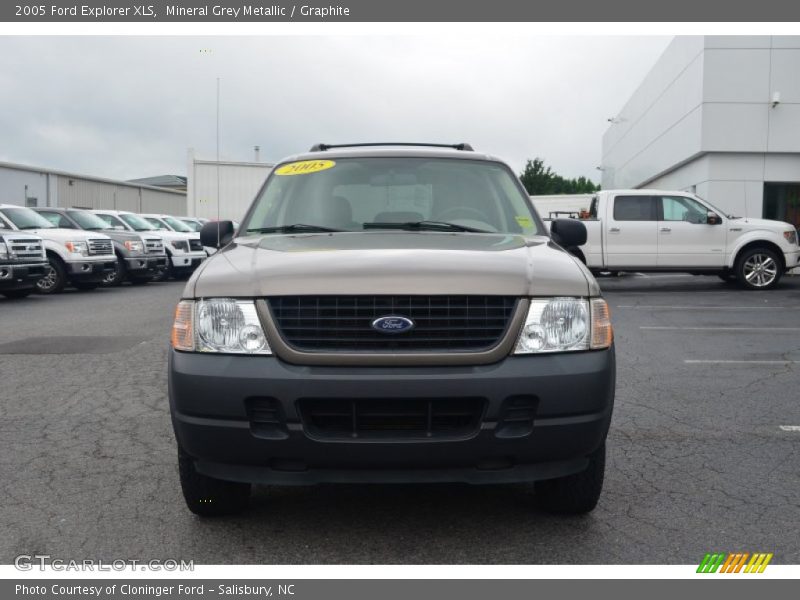 Mineral Grey Metallic / Graphite 2005 Ford Explorer XLS