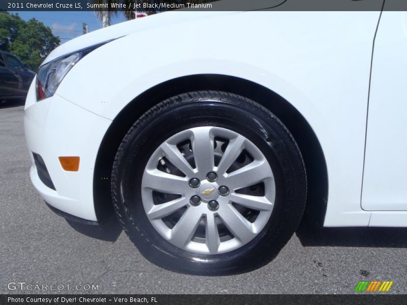 Summit White / Jet Black/Medium Titanium 2011 Chevrolet Cruze LS