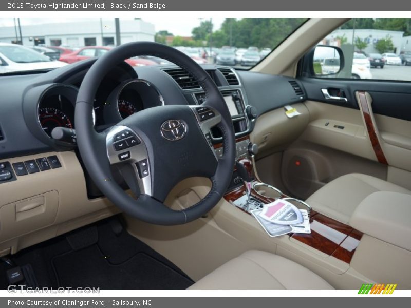 Black / Sand Beige 2013 Toyota Highlander Limited