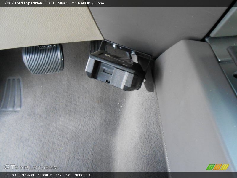 Silver Birch Metallic / Stone 2007 Ford Expedition EL XLT
