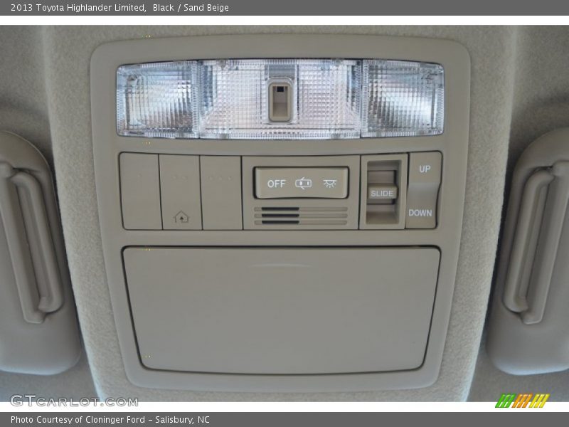 Black / Sand Beige 2013 Toyota Highlander Limited