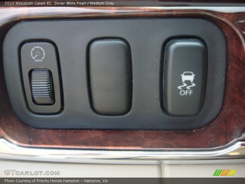 Dover White Pearl / Medium Gray 2010 Mitsubishi Galant ES
