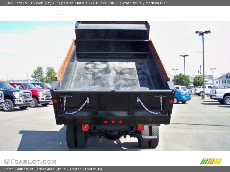 Oxford White / Medium Flint 2006 Ford F550 Super Duty XL SuperCab Chassis 4x4 Dump Truck
