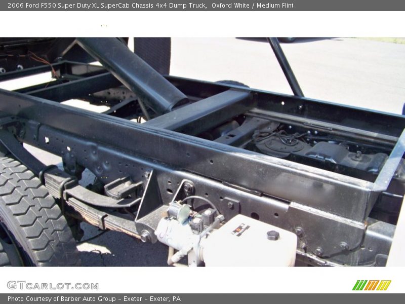 Oxford White / Medium Flint 2006 Ford F550 Super Duty XL SuperCab Chassis 4x4 Dump Truck