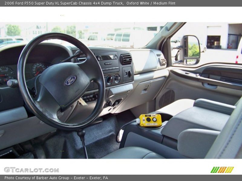 Oxford White / Medium Flint 2006 Ford F550 Super Duty XL SuperCab Chassis 4x4 Dump Truck