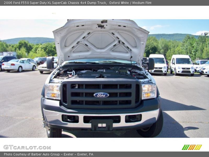 Oxford White / Medium Flint 2006 Ford F550 Super Duty XL SuperCab Chassis 4x4 Dump Truck