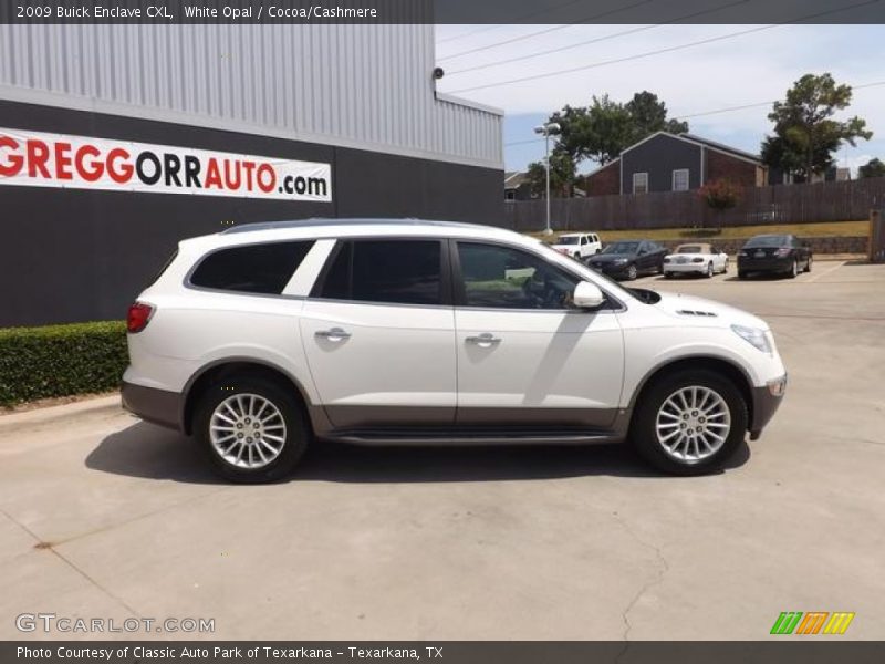 White Opal / Cocoa/Cashmere 2009 Buick Enclave CXL
