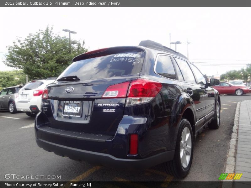 Deep Indigo Pearl / Ivory 2013 Subaru Outback 2.5i Premium
