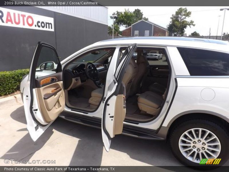 White Opal / Cocoa/Cashmere 2009 Buick Enclave CXL