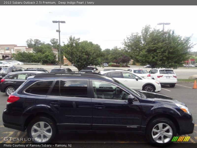 Deep Indigo Pearl / Ivory 2013 Subaru Outback 2.5i Premium