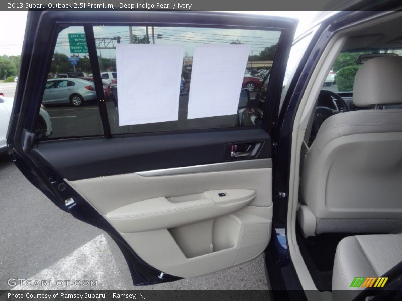 Deep Indigo Pearl / Ivory 2013 Subaru Outback 2.5i Premium