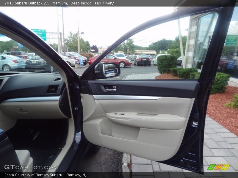 Deep Indigo Pearl / Ivory 2013 Subaru Outback 2.5i Premium