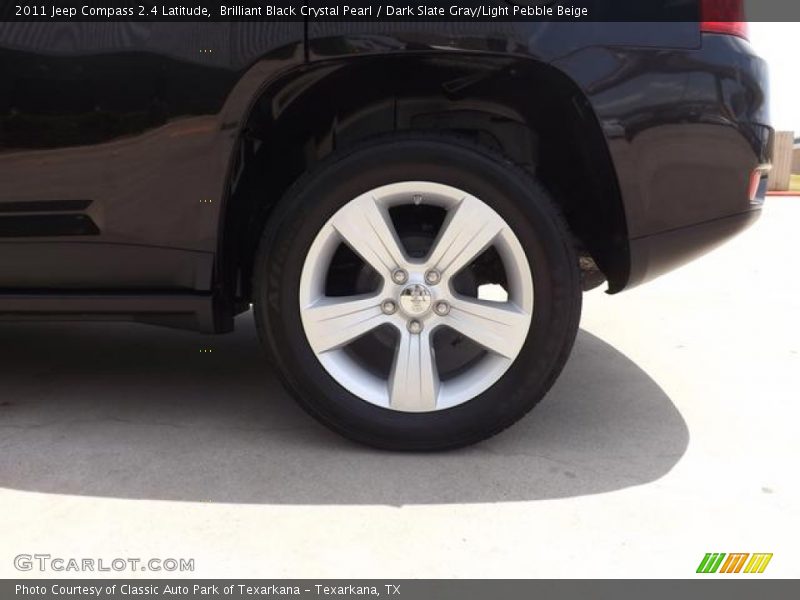 Brilliant Black Crystal Pearl / Dark Slate Gray/Light Pebble Beige 2011 Jeep Compass 2.4 Latitude