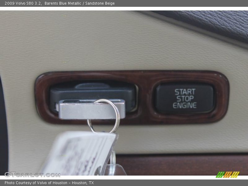 Barents Blue Metallic / Sandstone Beige 2009 Volvo S80 3.2