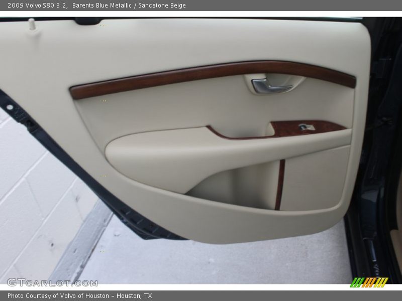 Barents Blue Metallic / Sandstone Beige 2009 Volvo S80 3.2