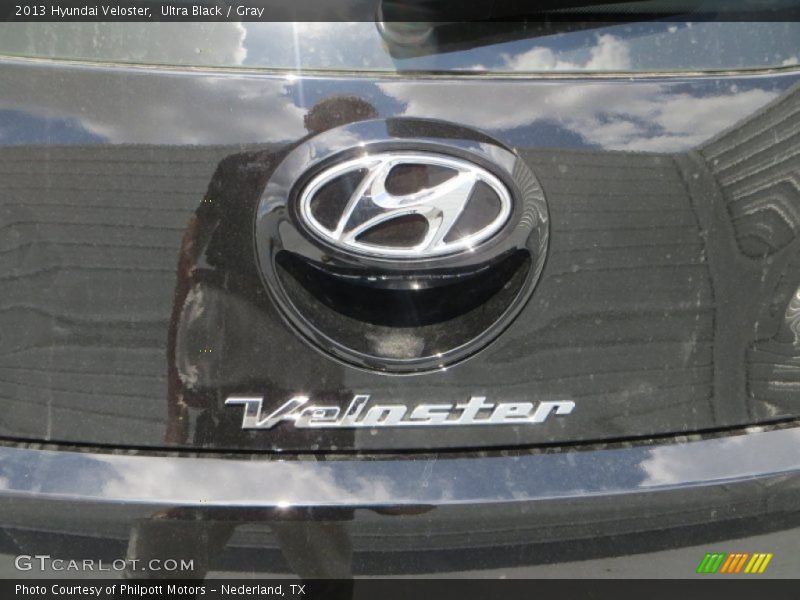 Ultra Black / Gray 2013 Hyundai Veloster